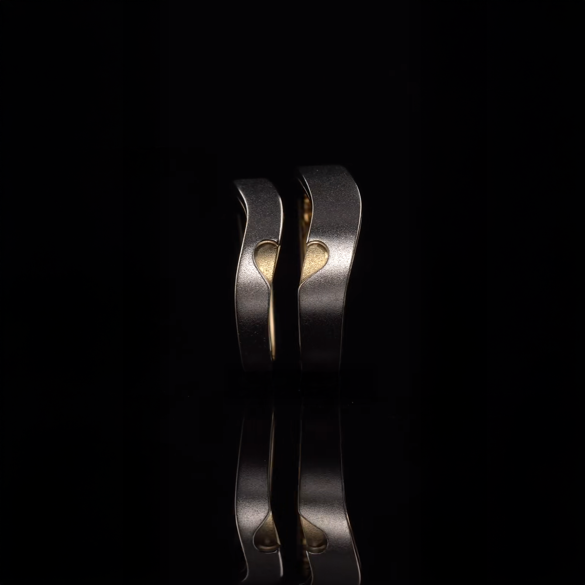 18k Two Tone Heart Wedding Band