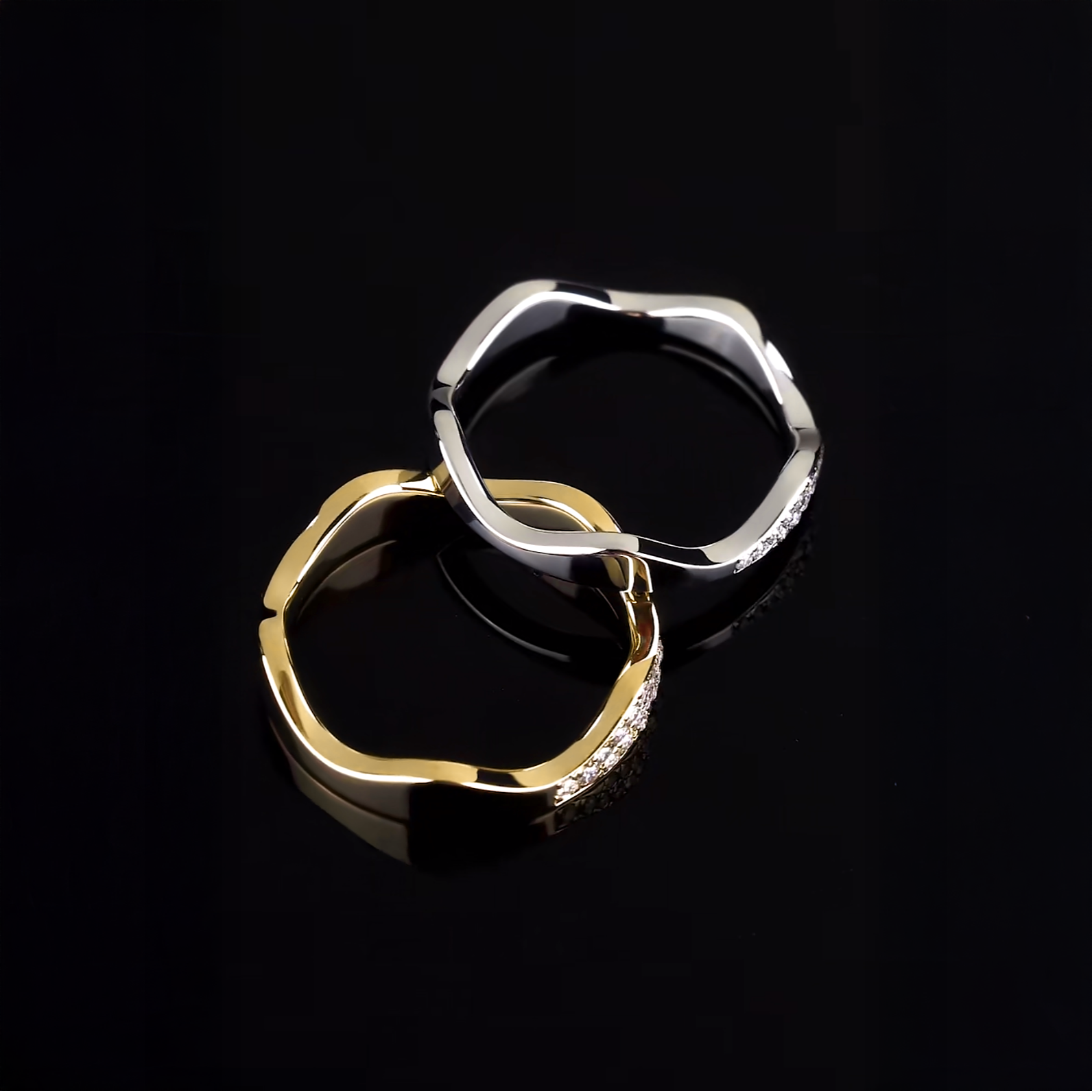 18K Wave Inspired Wedding Bands